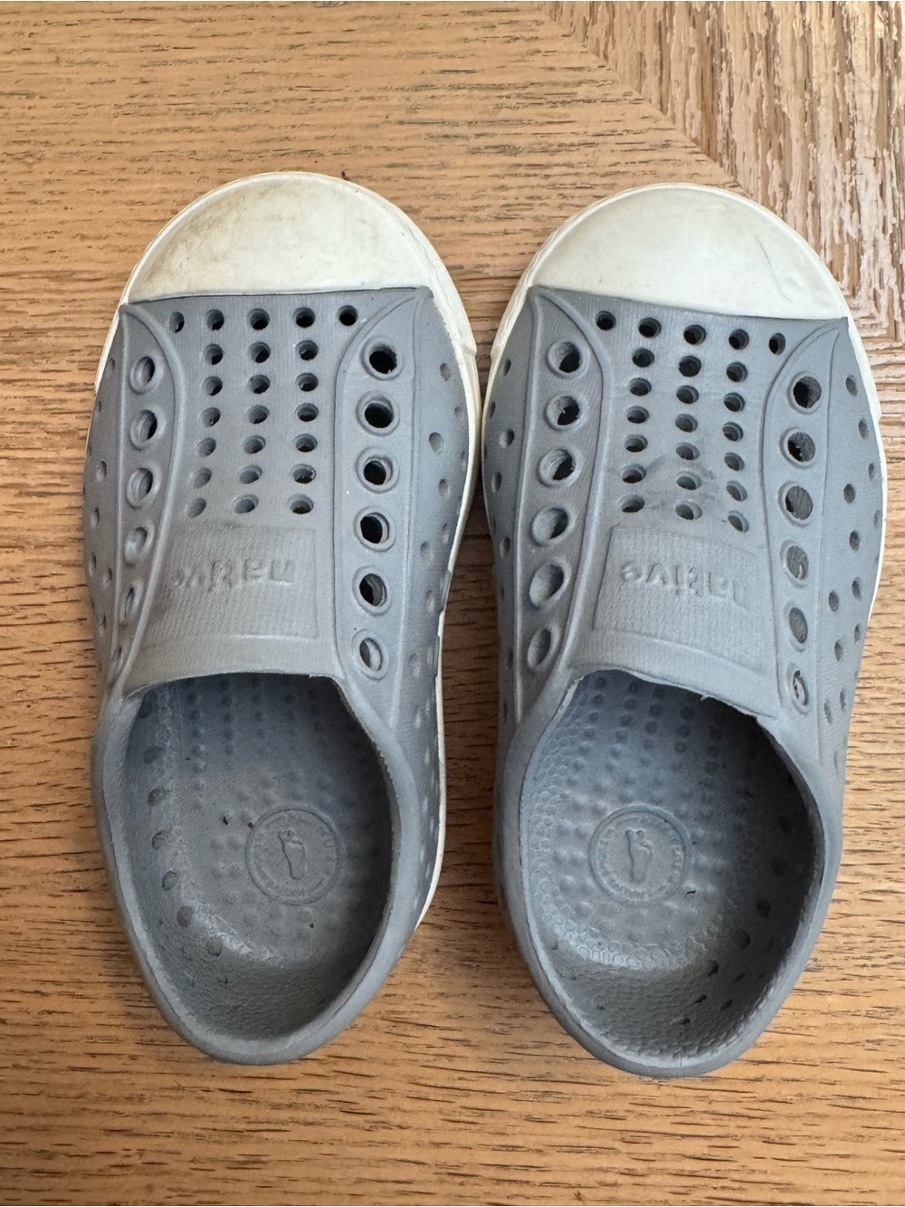 Native Jefferson gray slip on shoes toddler size 5